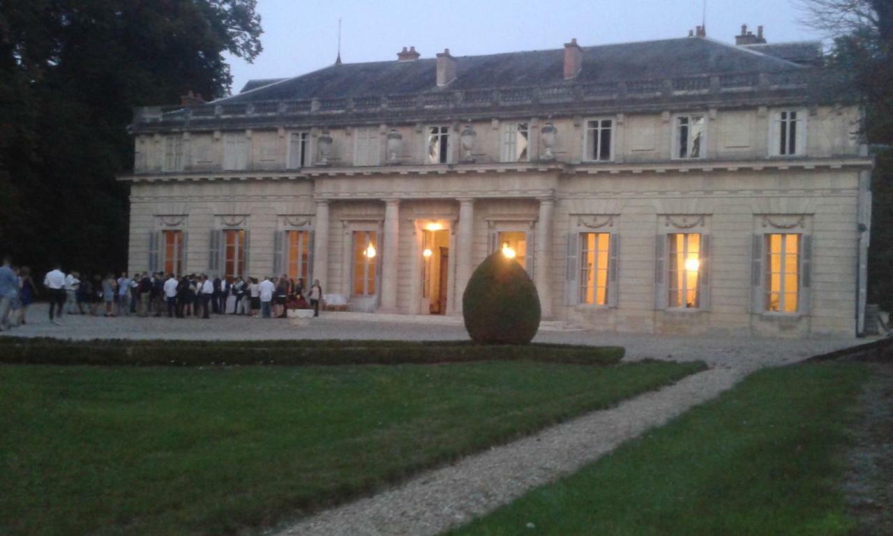 Le Château de BRESSEY&son Orangerie Exterior foto